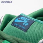 Nike SB Dunk Low Maple Leaf Central Park 313170-021 Unisex - Image 11