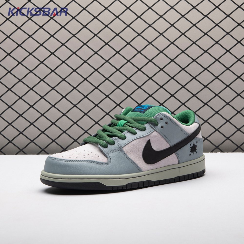 Nike SB Dunk Low Maple Leaf Central Park 313170-021 Unisex - Image 3